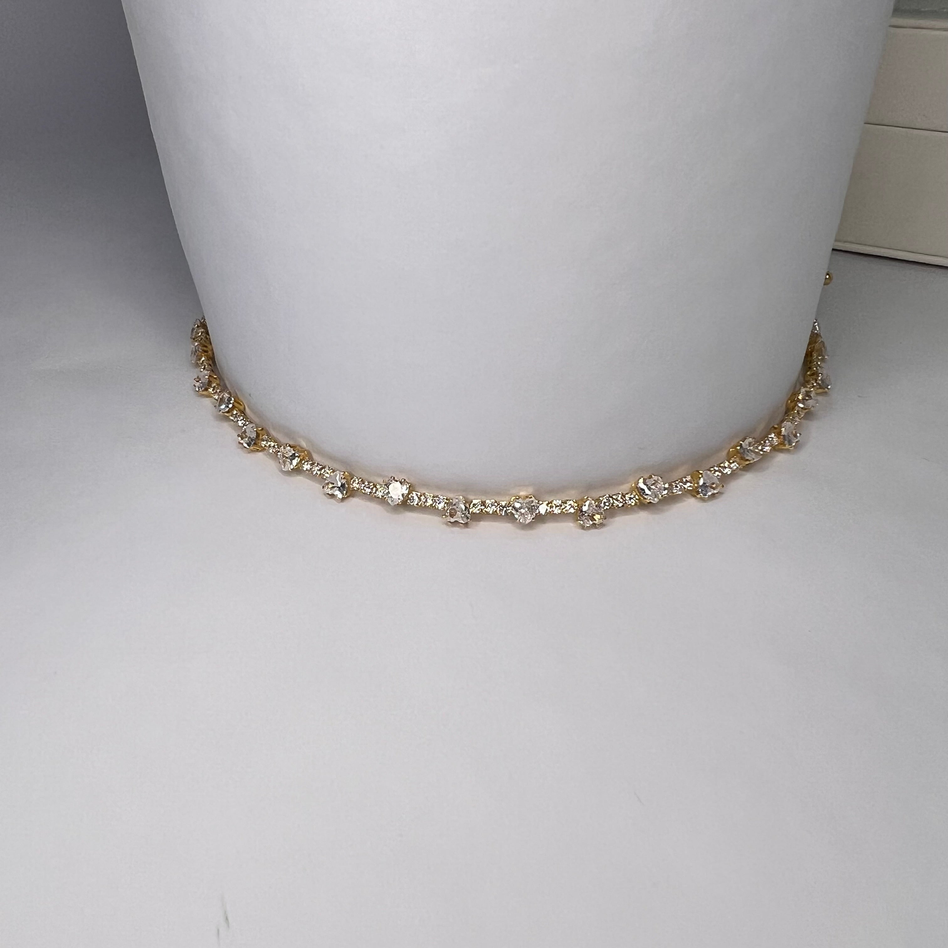 Choker Riley